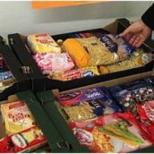 Grupa Charytatywna organizuje paczki świąteczne dla potrzebujących